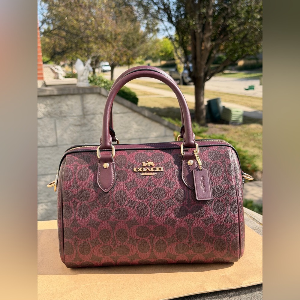 NWT！COACH Rowan Satchel Bag In Signature（CV961）Black Currant FAST SHIPPING